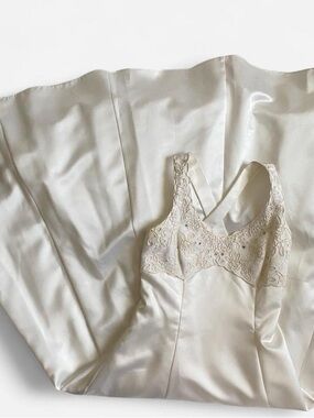 Vintage 90s white wedding dress